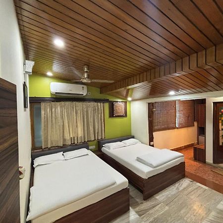 Om Sai Villa Guesthouse Kolkata Bagian luar foto