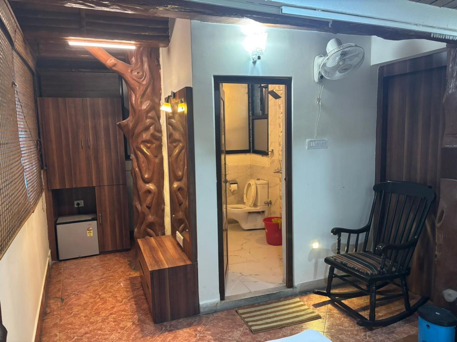 Om Sai Villa Guesthouse Kolkata Bagian luar foto